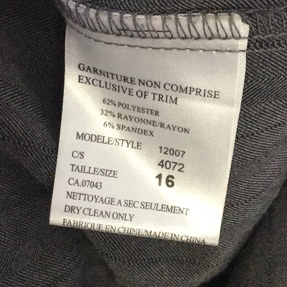 Wendy Studio Collection VGUC grey long 3 button blazer, collar, lightweight - Picture 6 of 12